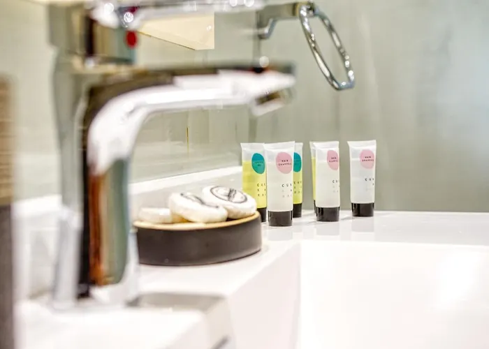 Rhodes Island Elli 4*