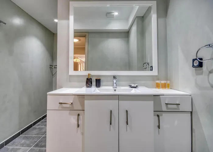 Rhodes Island Elli 4*